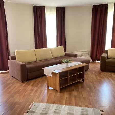 Apartman N Pusztavacs